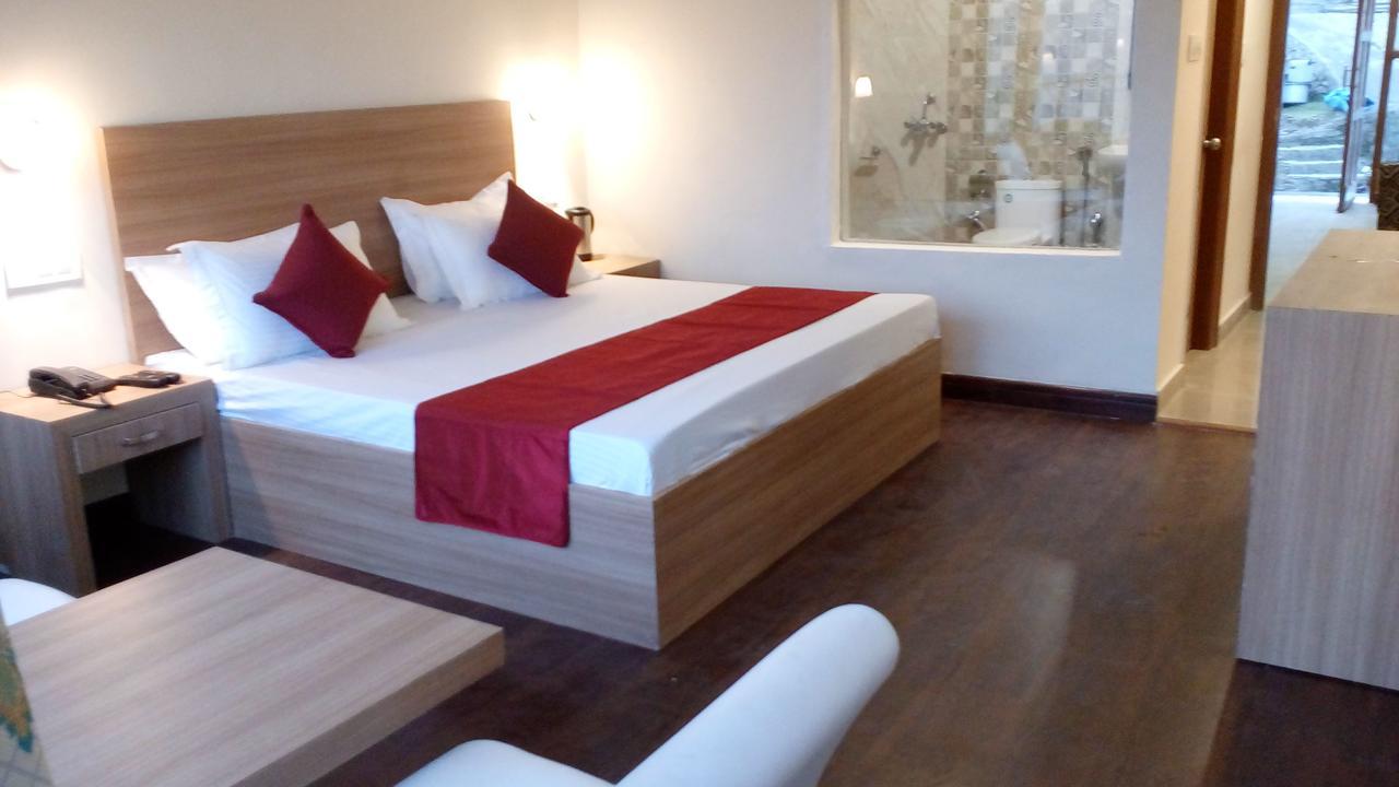 Hotel Emerald Valley Chail Eksteriør bilde