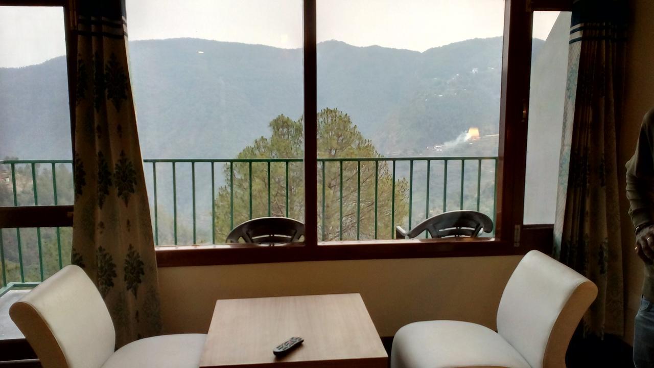 Hotel Emerald Valley Chail Eksteriør bilde